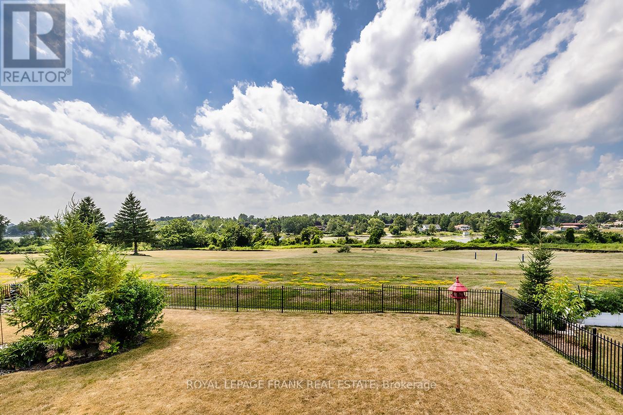 202 Southcrest Drive, Kawartha Lakes, Ontario  L0C 1G0 - Photo 44 - X12434840