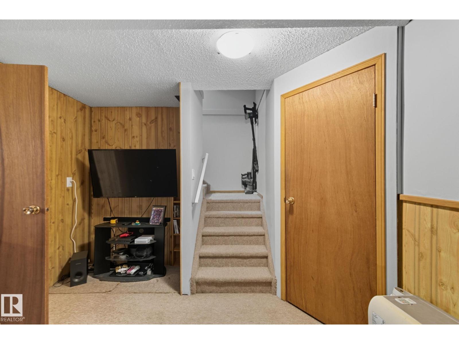 12047 162 Av Nw, Edmonton, Alberta  T5X 3R1 - Photo 35 - E4459993