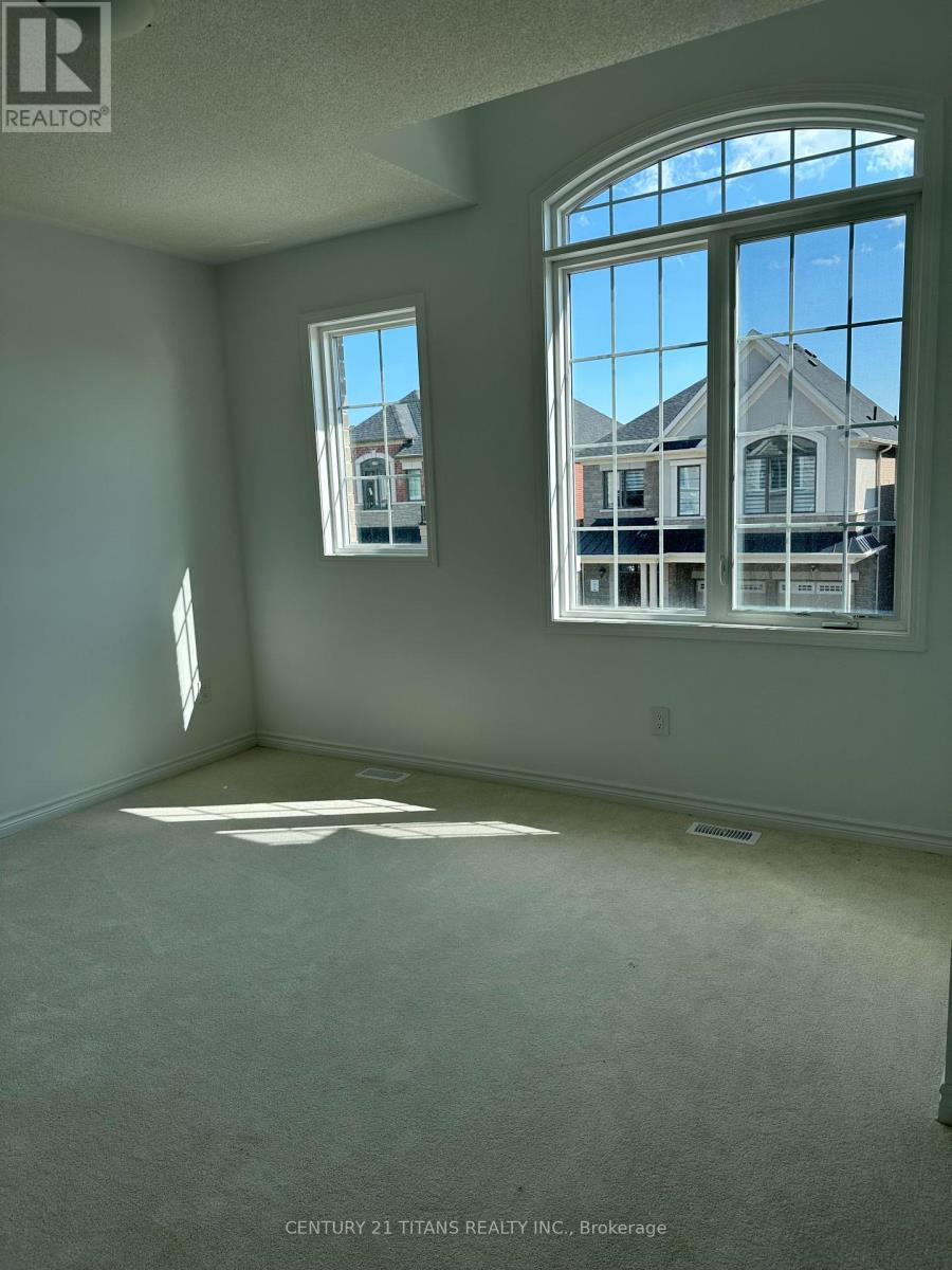 1324 Garthdale Street, Pickering, Ontario  L1X 0T2 - Photo 15 - E12426837