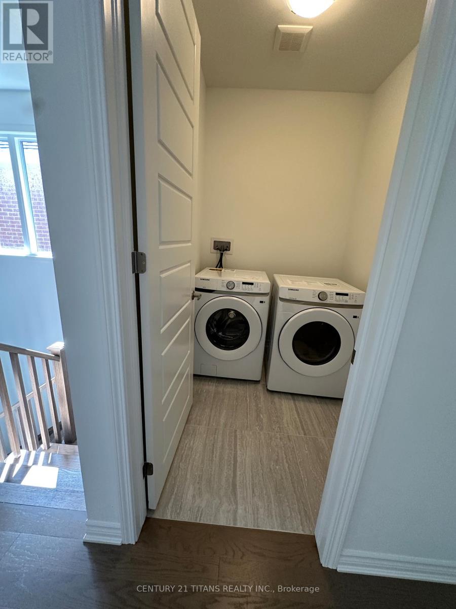 1324 Garthdale Street, Pickering, Ontario  L1X 0T2 - Photo 9 - E12426837