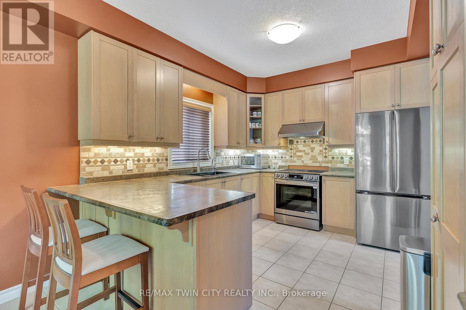 357 Auburn Drive, Waterloo, Ontario  N2K 4P3 - Photo 19 - X12434757