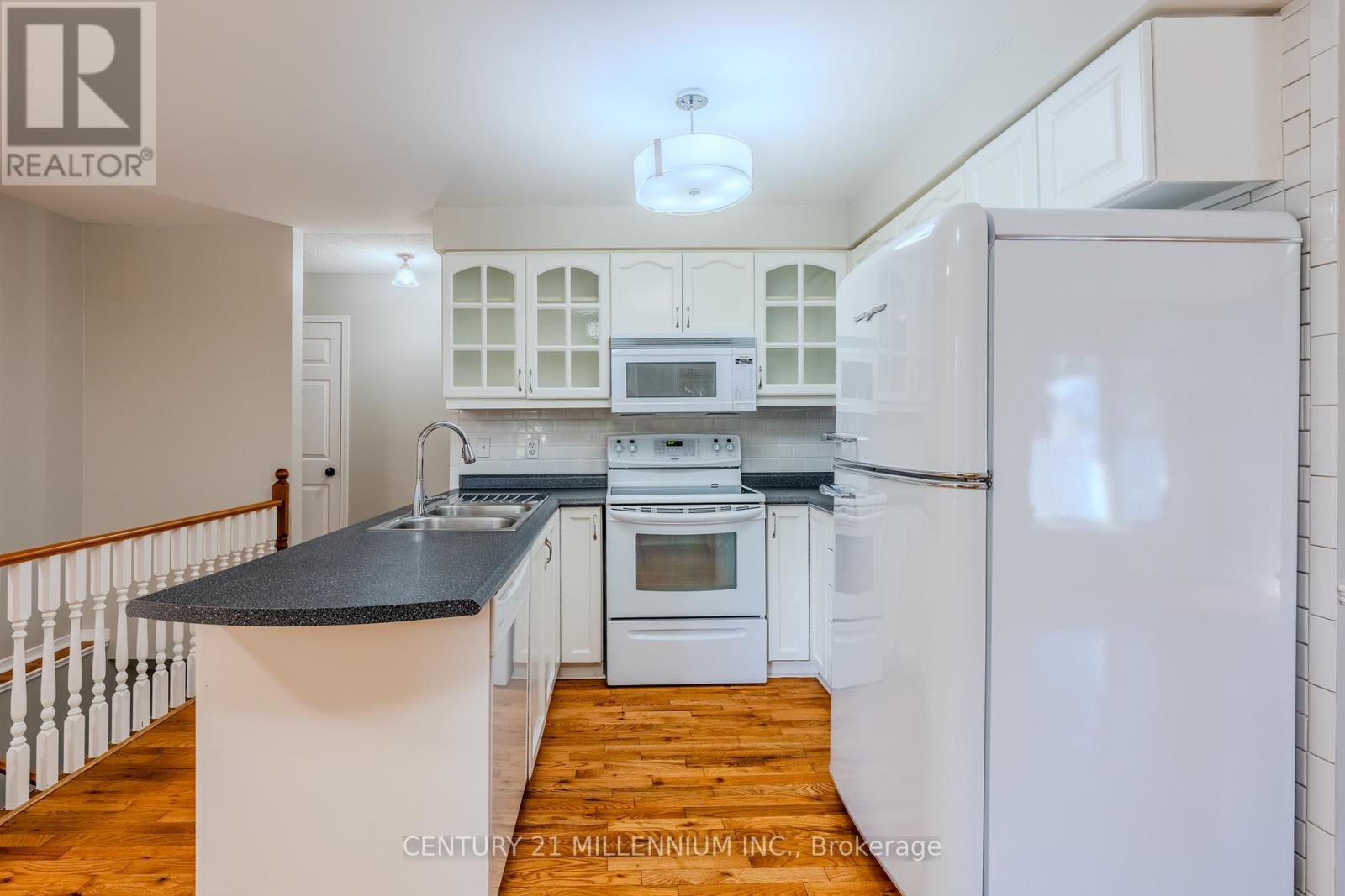 60 Ofield Road, Hamilton, Ontario  L8S 2M7 - Photo 10 - X12434765