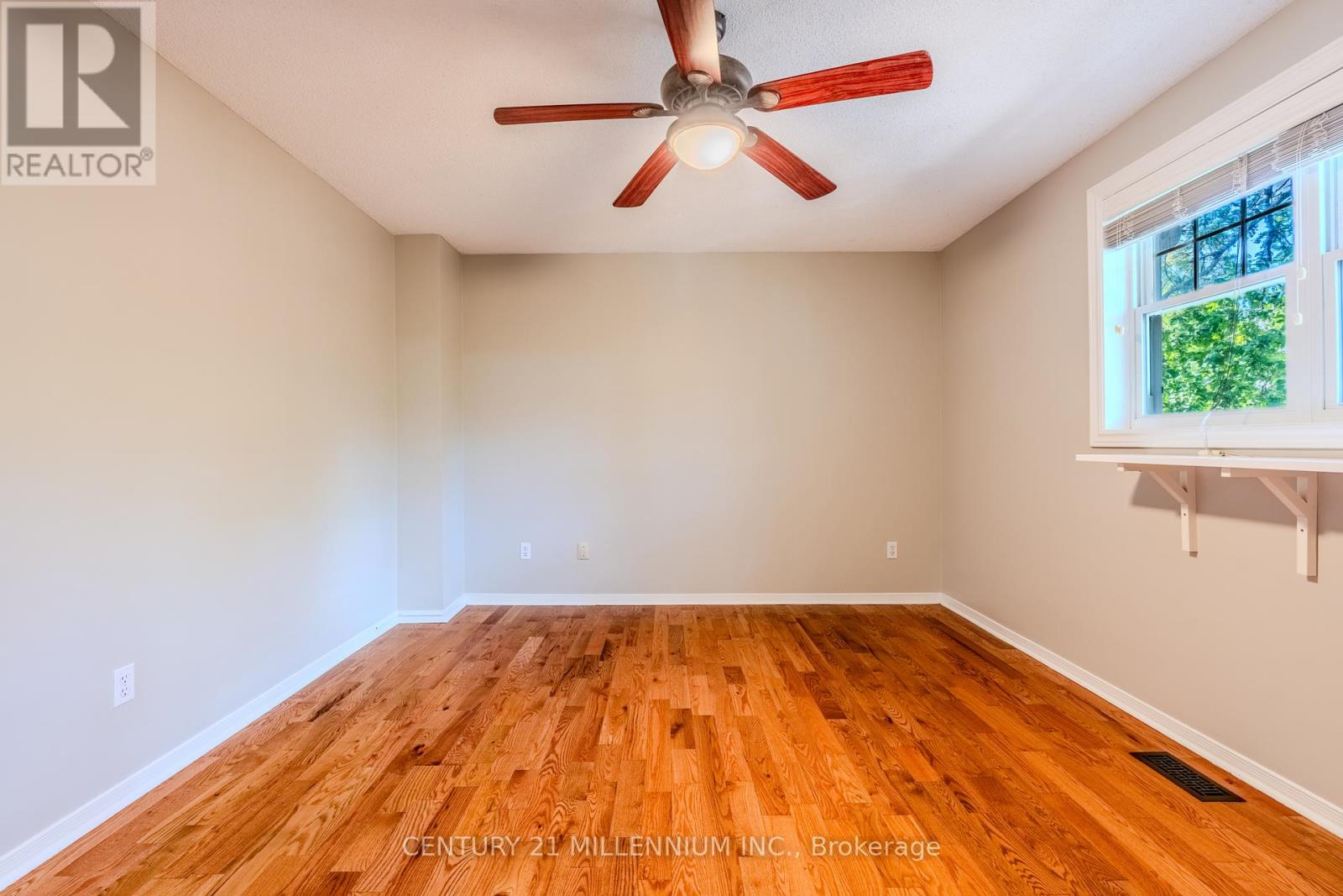 60 Ofield Road, Hamilton, Ontario  L8S 2M7 - Photo 18 - X12434765