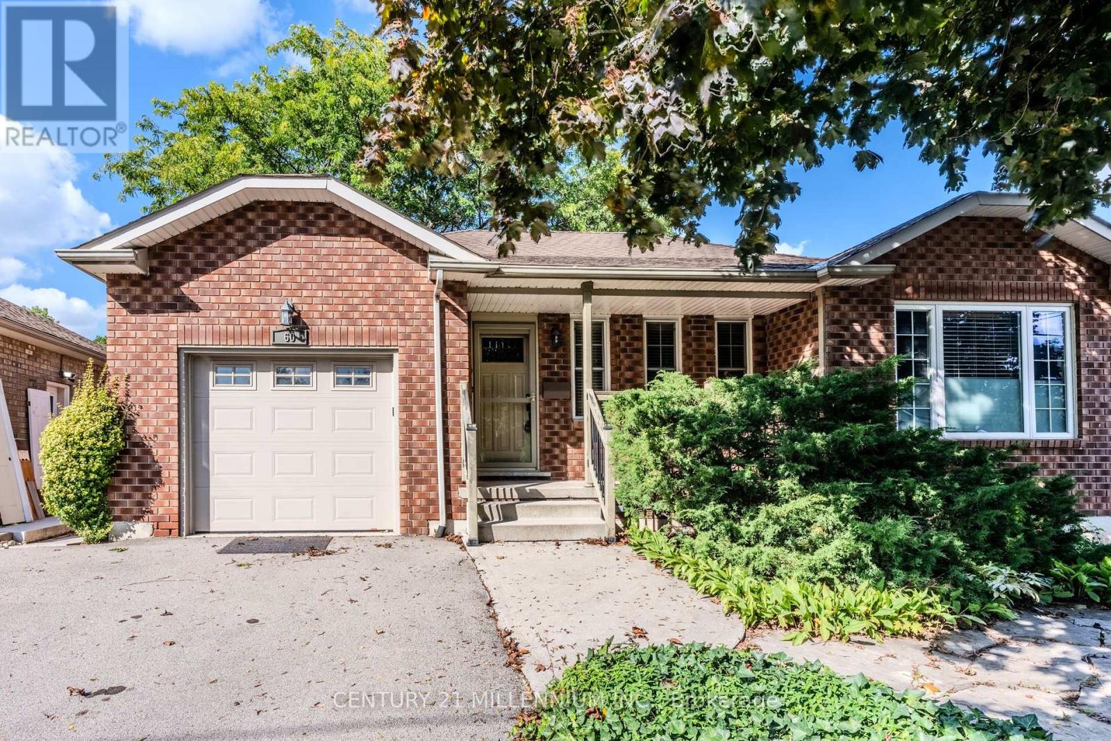60 Ofield Road, Hamilton, Ontario  L8S 2M7 - Photo 2 - X12434765