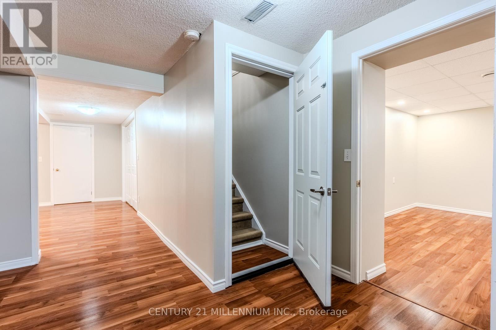 60 Ofield Road, Hamilton, Ontario  L8S 2M7 - Photo 26 - X12434765