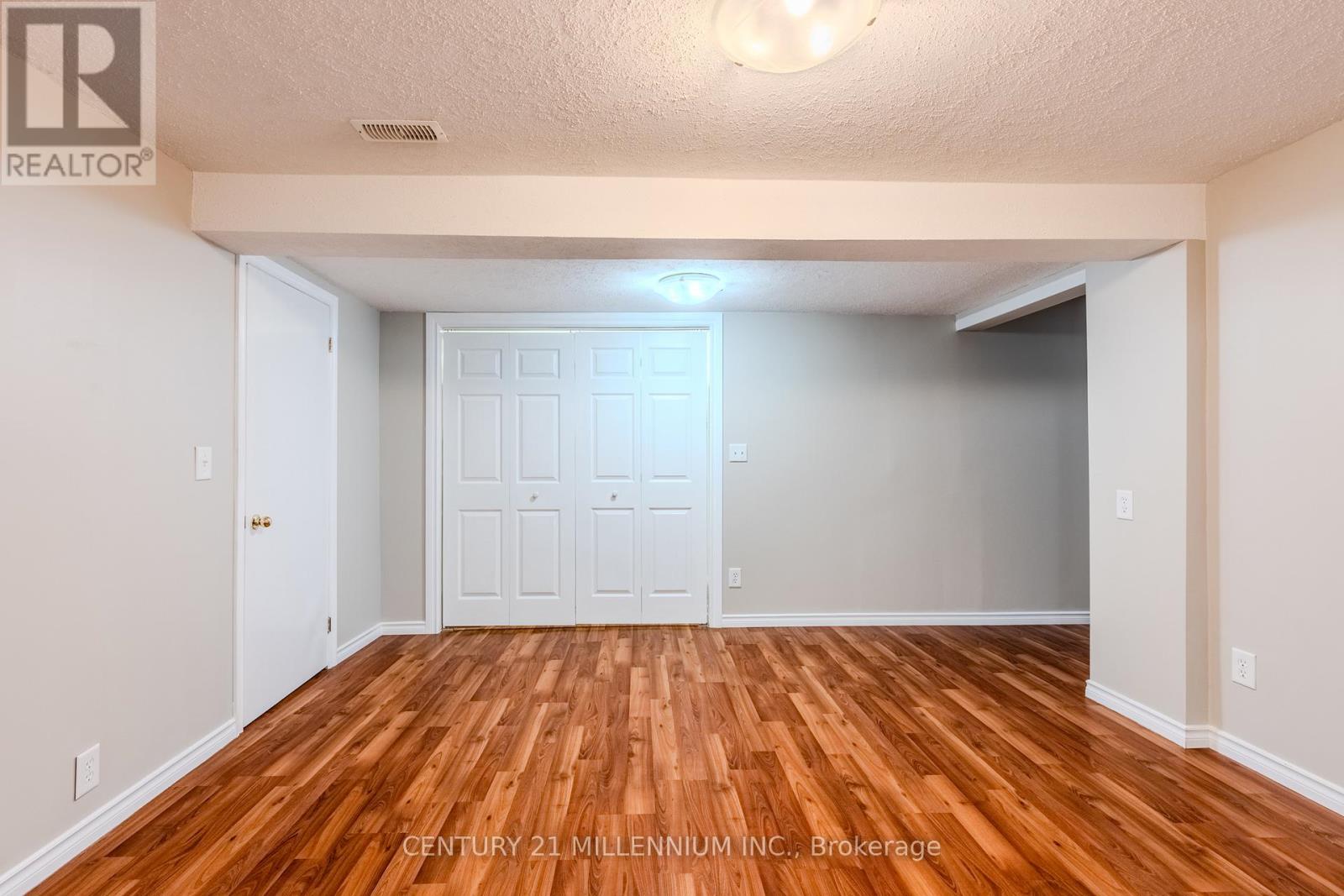 60 Ofield Road, Hamilton, Ontario  L8S 2M7 - Photo 34 - X12434765