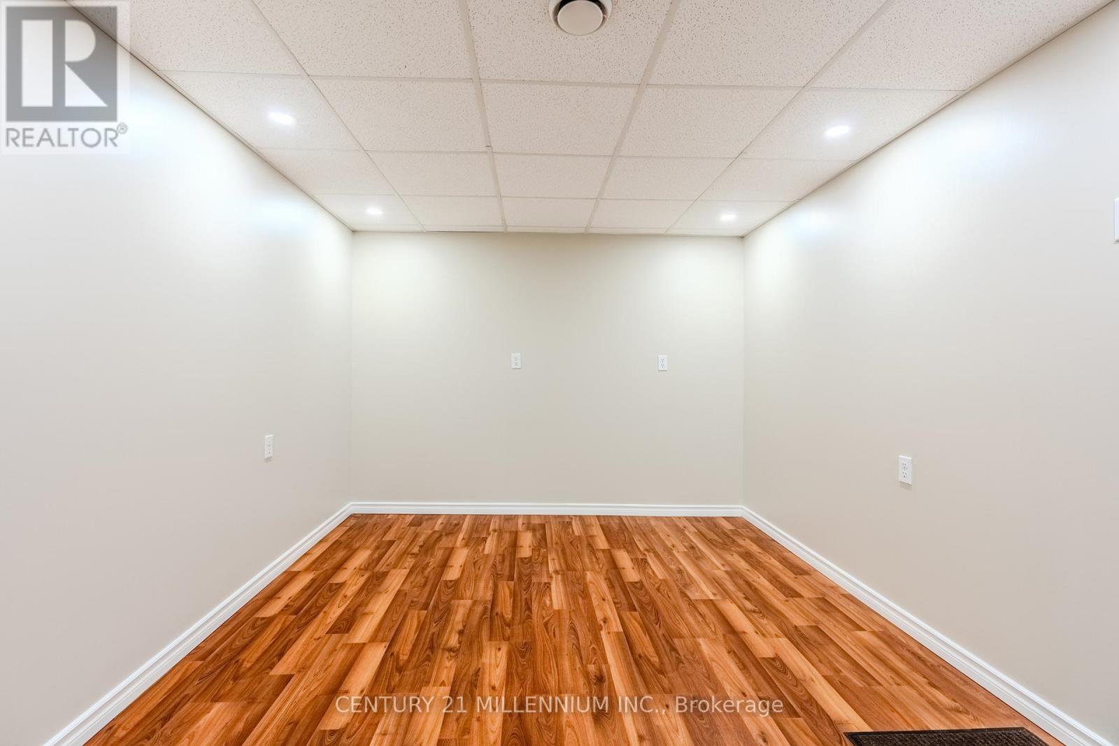 60 Ofield Road, Hamilton, Ontario  L8S 2M7 - Photo 35 - X12434765