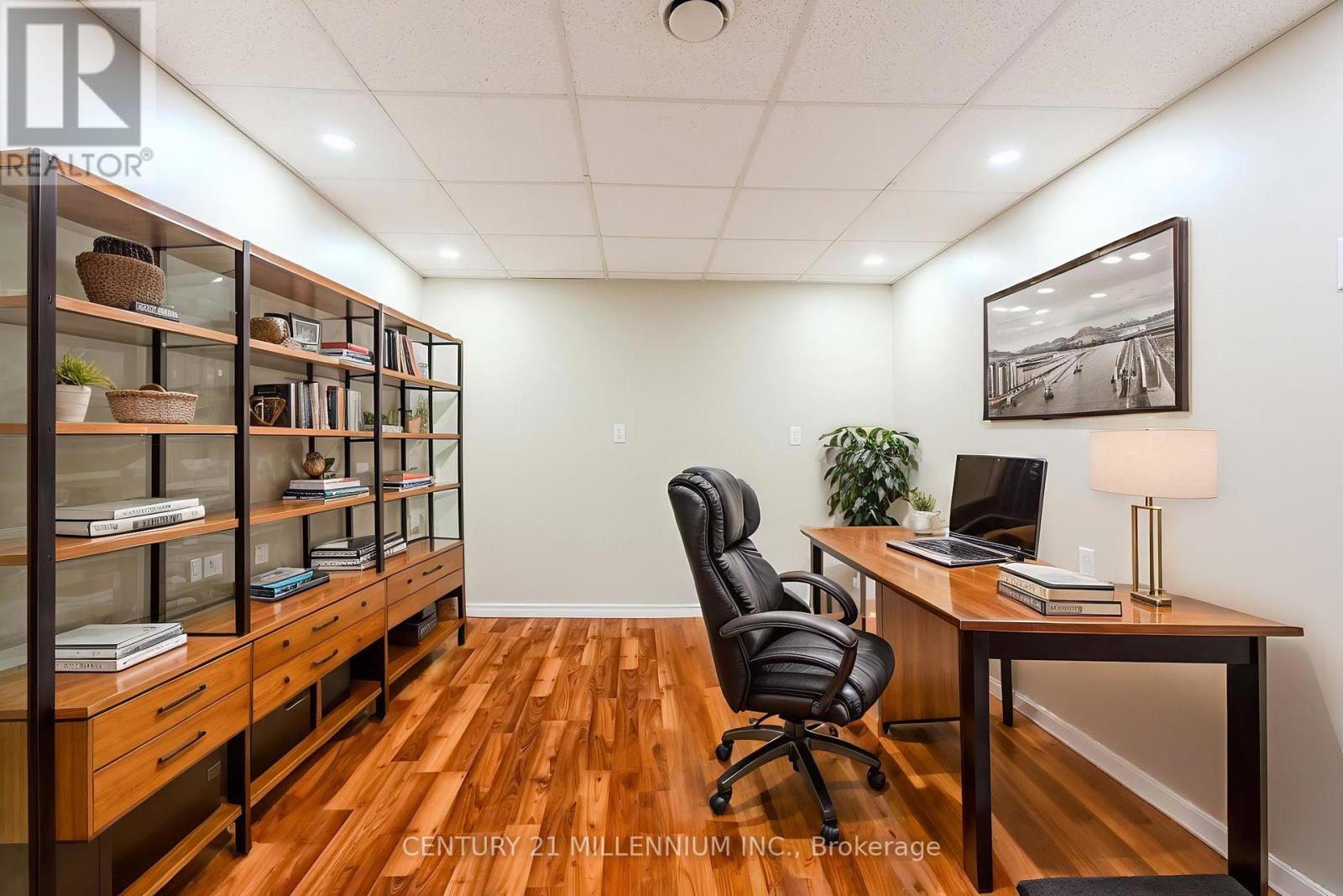 60 Ofield Road, Hamilton, Ontario  L8S 2M7 - Photo 36 - X12434765