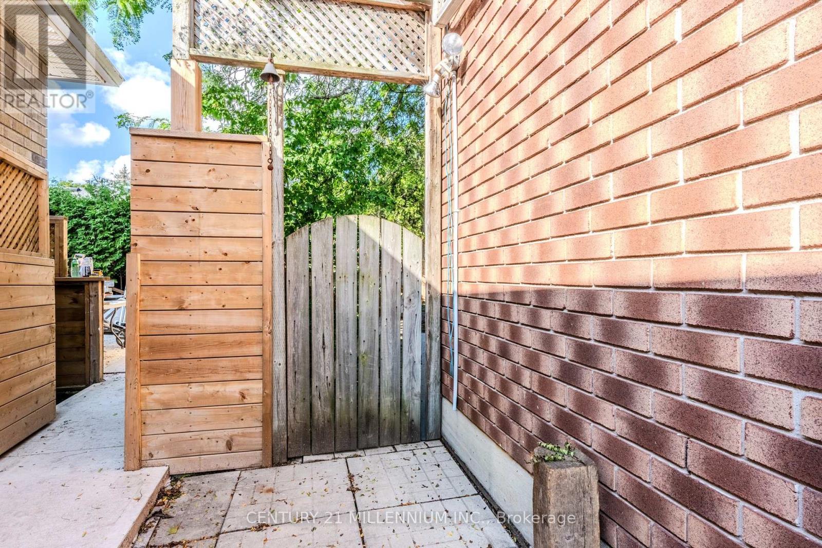60 Ofield Road, Hamilton, Ontario  L8S 2M7 - Photo 38 - X12434765