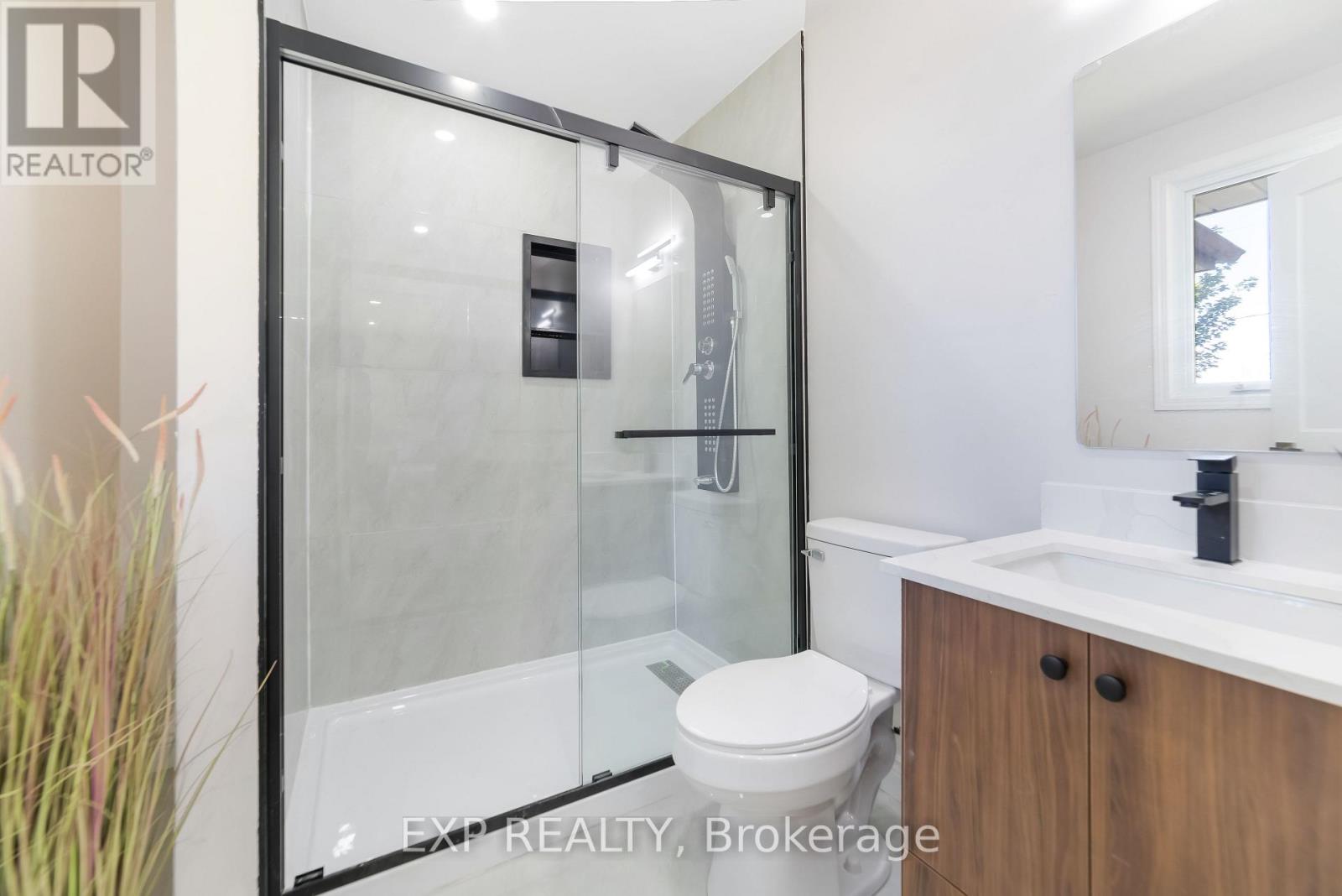 348 Caradoc Street S, Strathroy-Caradoc, Ontario  N7G 2P4 - Photo 30 - X12434767