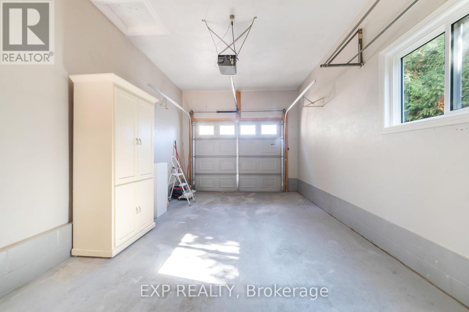 348 Caradoc Street S, Strathroy-Caradoc, Ontario  N7G 2P4 - Photo 47 - X12434767