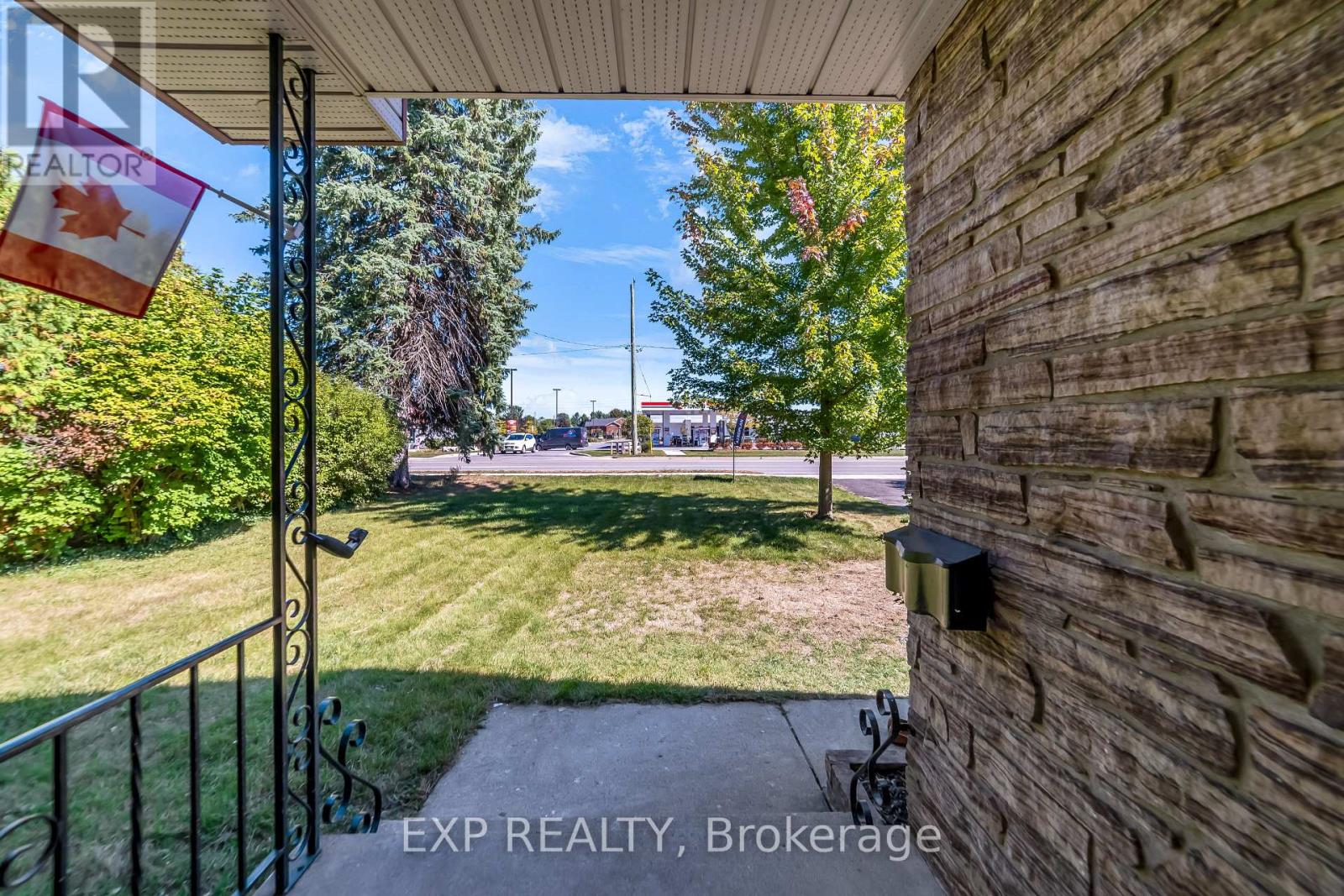 348 Caradoc Street S, Strathroy-Caradoc, Ontario  N7G 2P4 - Photo 9 - X12434767