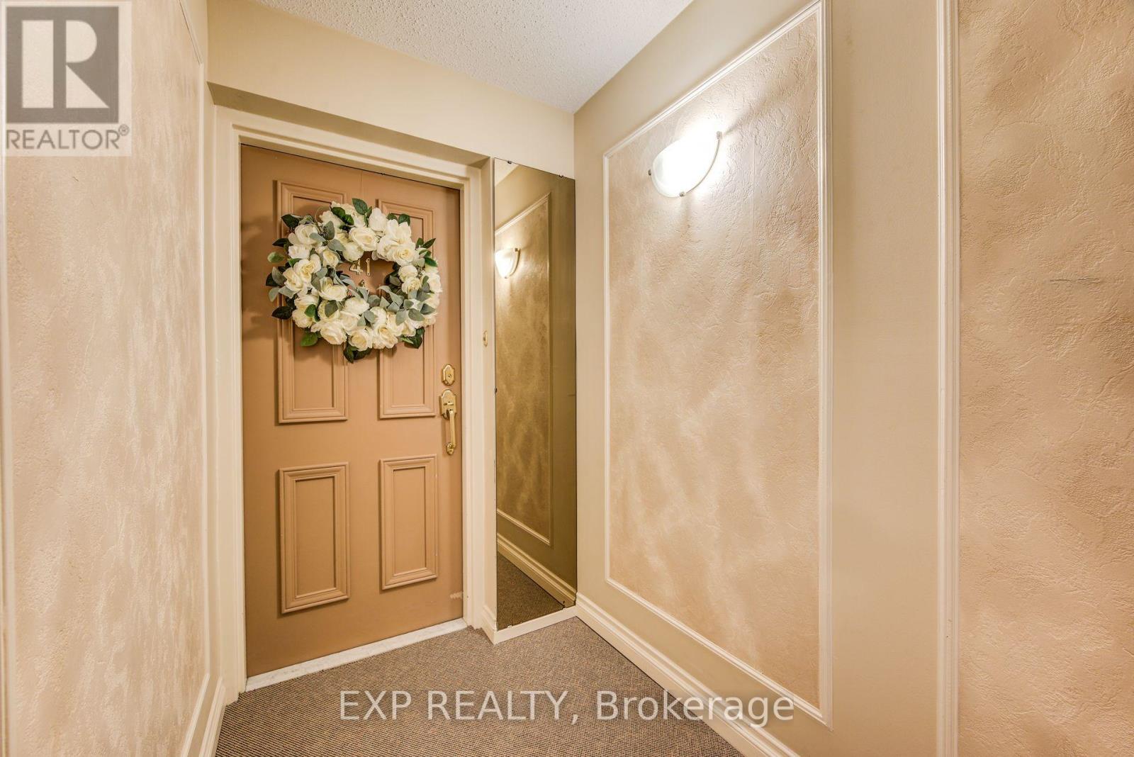 41 - 54 Blue Springs Drive, Waterloo, Ontario  N2J 4M4 - Photo 3 - X12434797