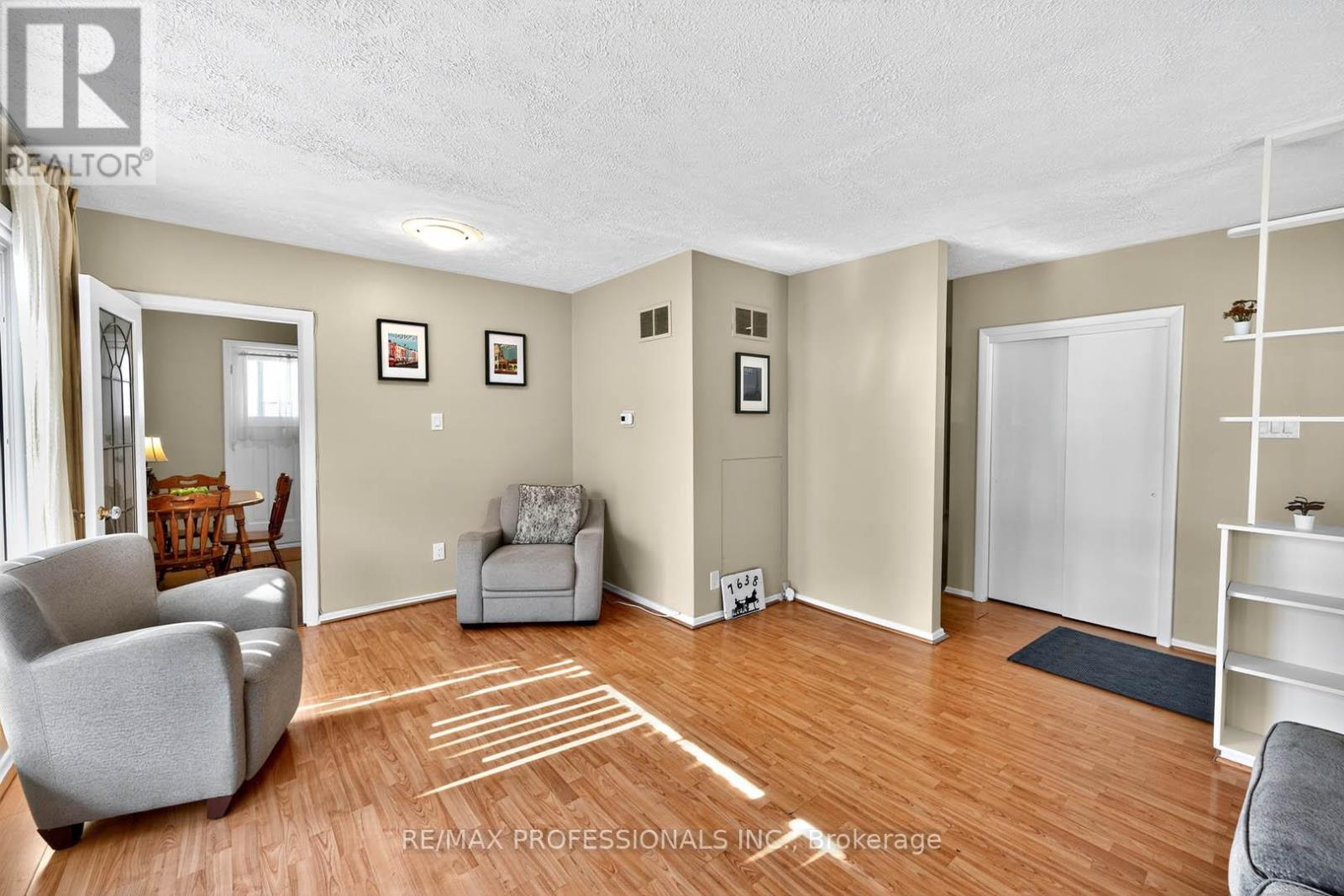 7638 Redstone Road, Mississauga, Ontario  L4T 2B9 - Photo 7 - W12434543