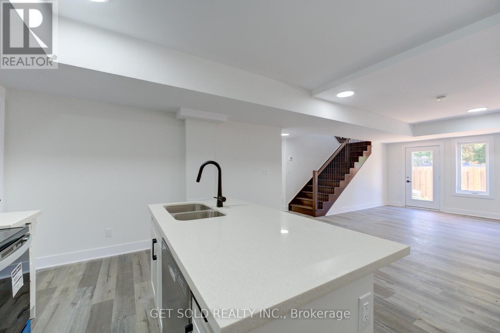 7 - 6701 Thorold Stone Road, Niagara Falls, Ontario  L2J 1B3 - Photo 12 - X12421233