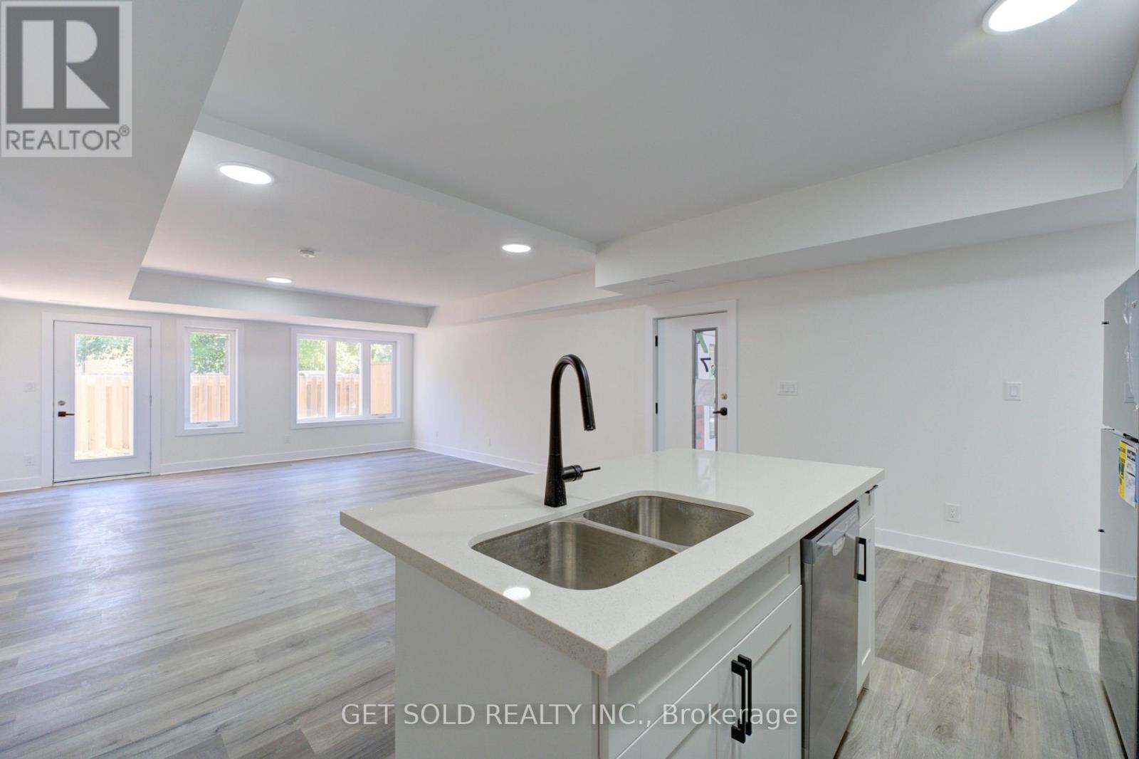 7 - 6701 Thorold Stone Road, Niagara Falls, Ontario  L2J 1B3 - Photo 9 - X12421233