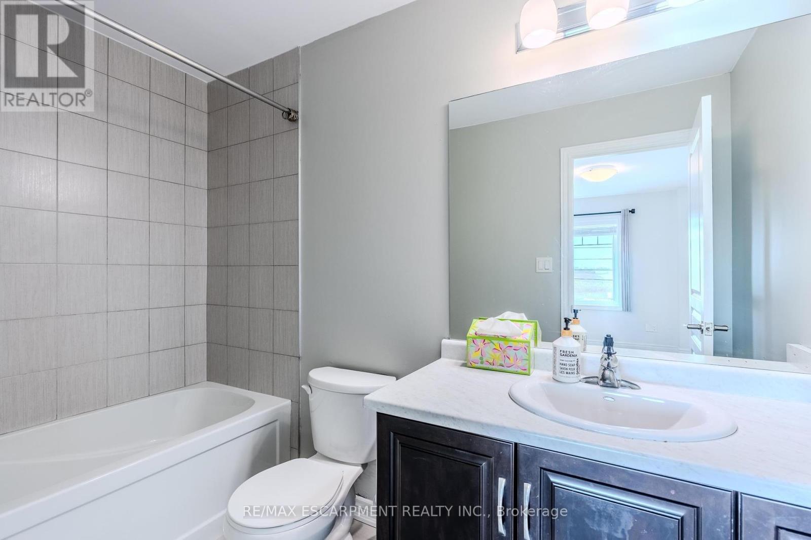 17 Severino Circle, West Lincoln, Ontario  L0R 2A0 - Photo 17 - X12426554