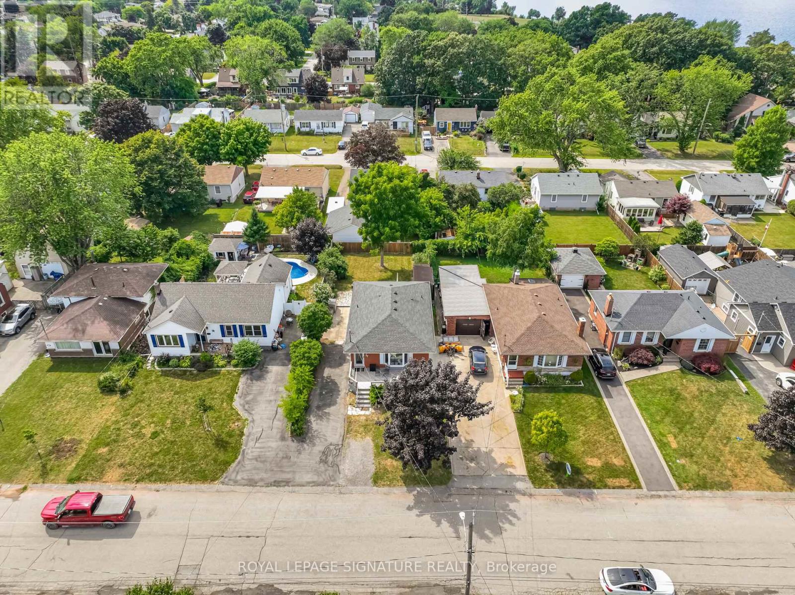 77 FAIRVIEW ROAD, Grimsby, Ontario