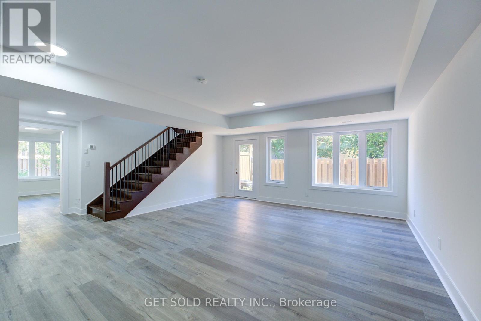 7 - 6701 Thorold Stone Road, Niagara Falls, Ontario  L2J 1B3 - Photo 4 - X12421233