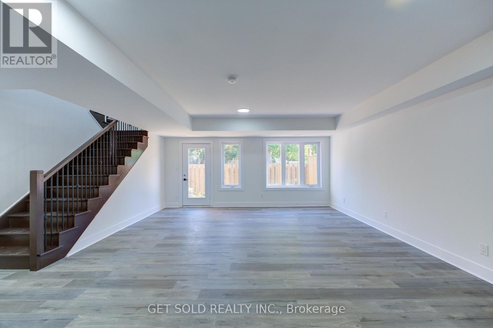 7 - 6701 Thorold Stone Road, Niagara Falls, Ontario  L2J 1B3 - Photo 3 - X12421233
