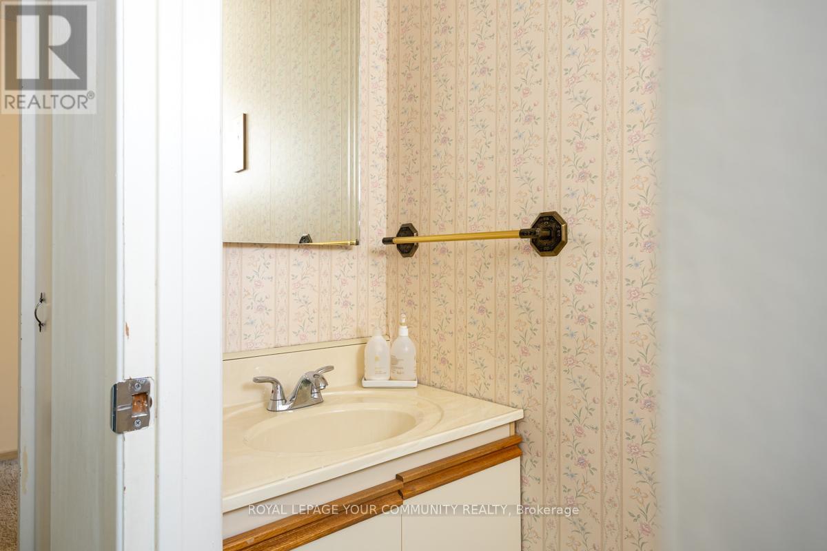 42 Lillooet Crescent, Richmond Hill, Ontario  L4C 5A7 - Photo 16 - N12433149