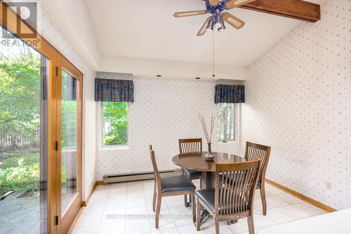 42 Lillooet Crescent, Richmond Hill, Ontario  L4C 5A7 - Photo 6 - N12433149