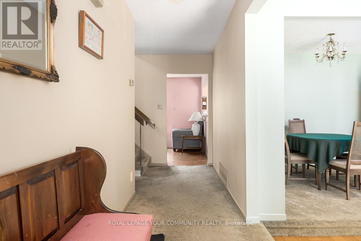 42 Lillooet Crescent, Richmond Hill, Ontario  L4C 5A7 - Photo 8 - N12433149