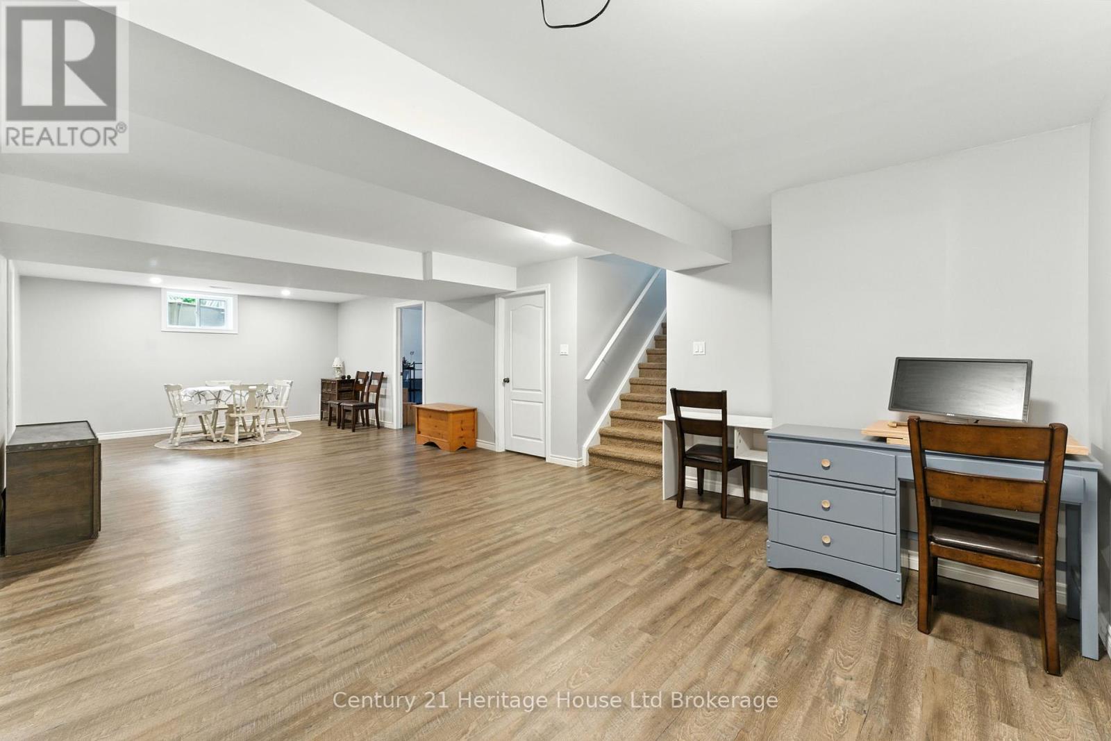 107 Applewood Street, Blandford-Blenheim, Ontario  N0J 1S0 - Photo 27 - X12434810