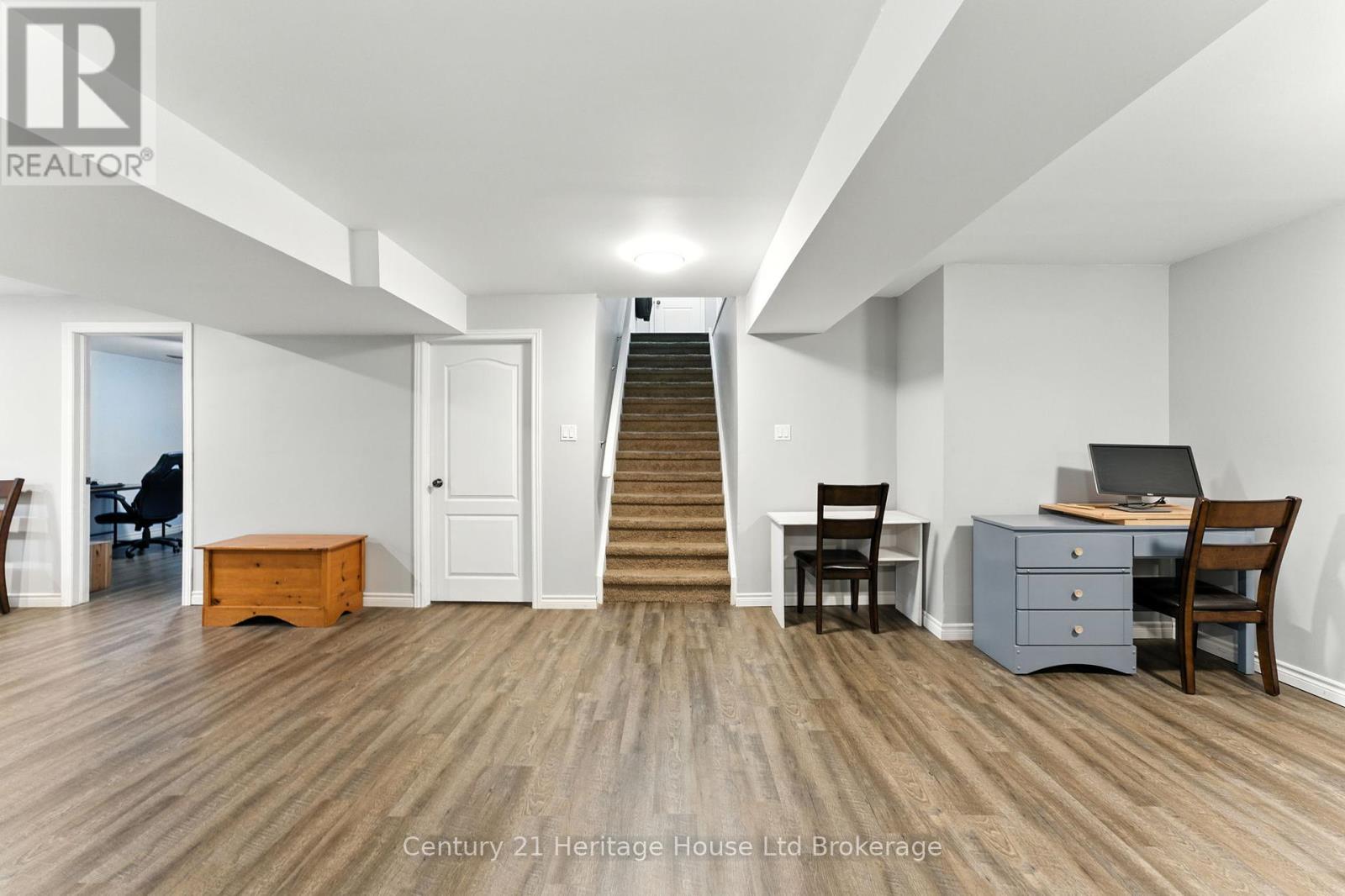 107 Applewood Street, Blandford-Blenheim, Ontario  N0J 1S0 - Photo 29 - X12434810