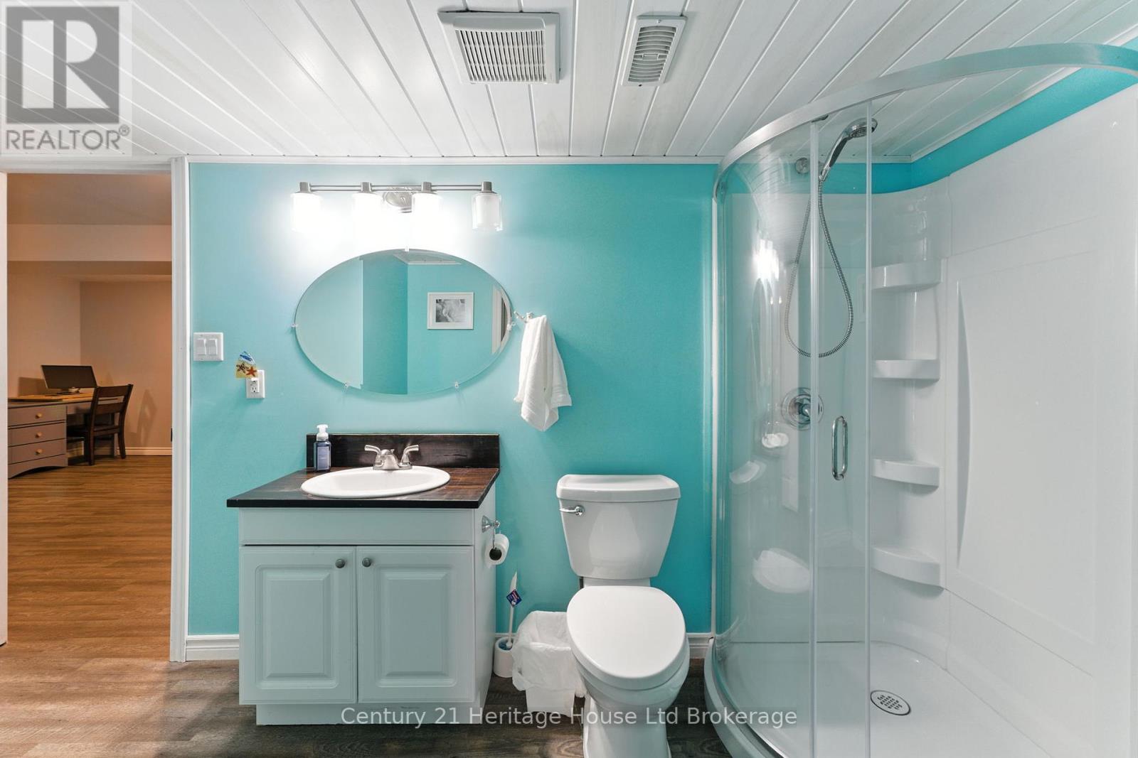 107 Applewood Street, Blandford-Blenheim, Ontario  N0J 1S0 - Photo 35 - X12434810