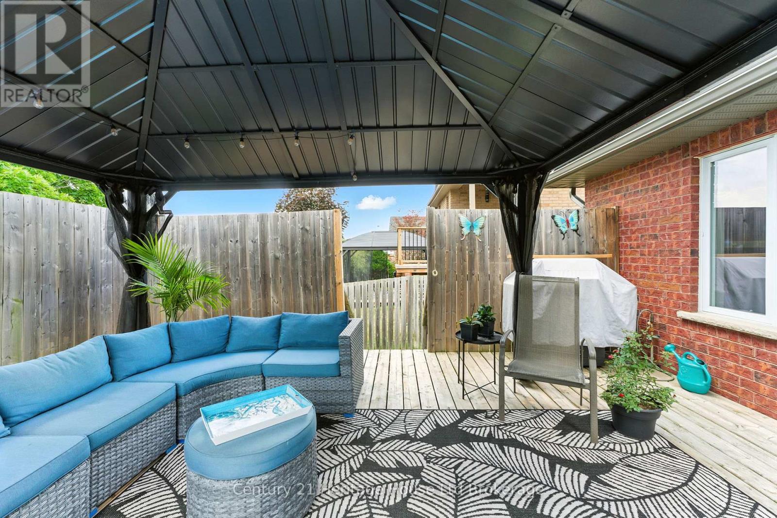 107 Applewood Street, Blandford-Blenheim, Ontario  N0J 1S0 - Photo 39 - X12434810