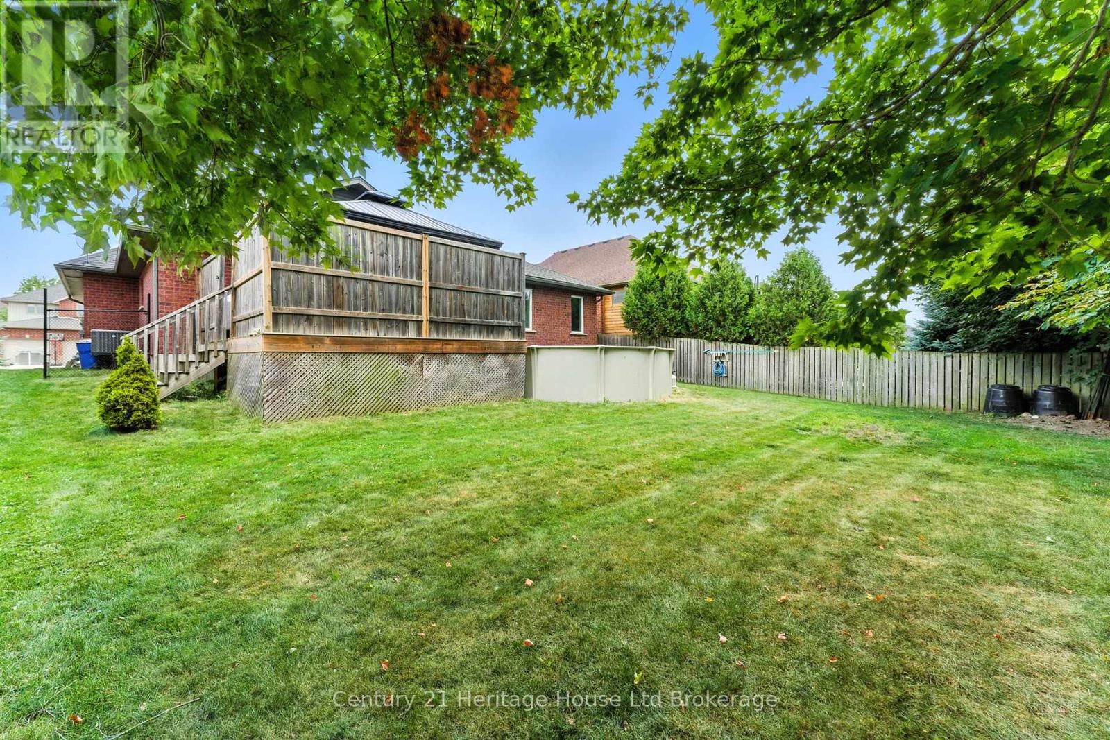 107 Applewood Street, Blandford-Blenheim, Ontario  N0J 1S0 - Photo 41 - X12434810