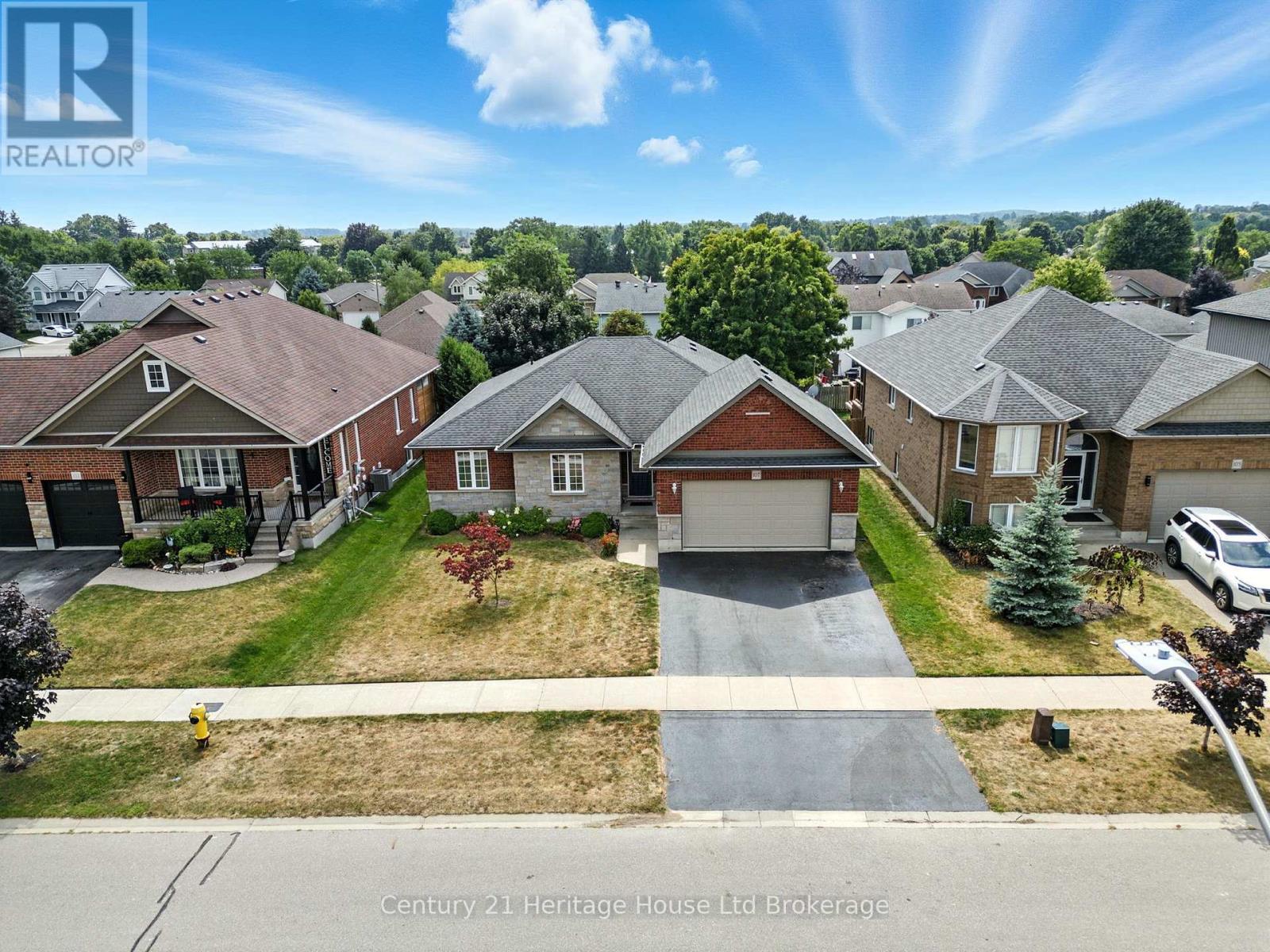 107 Applewood Street, Blandford-Blenheim, Ontario  N0J 1S0 - Photo 45 - X12434810