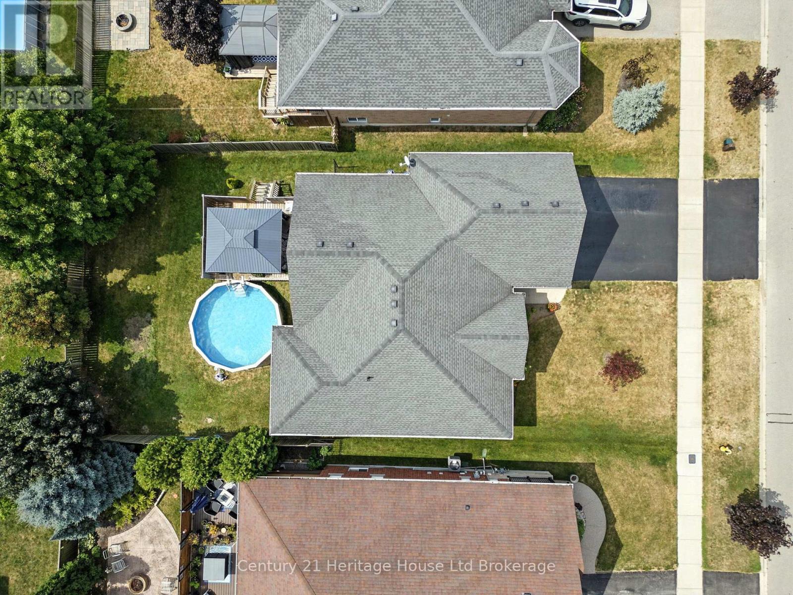 107 Applewood Street, Blandford-Blenheim, Ontario  N0J 1S0 - Photo 46 - X12434810