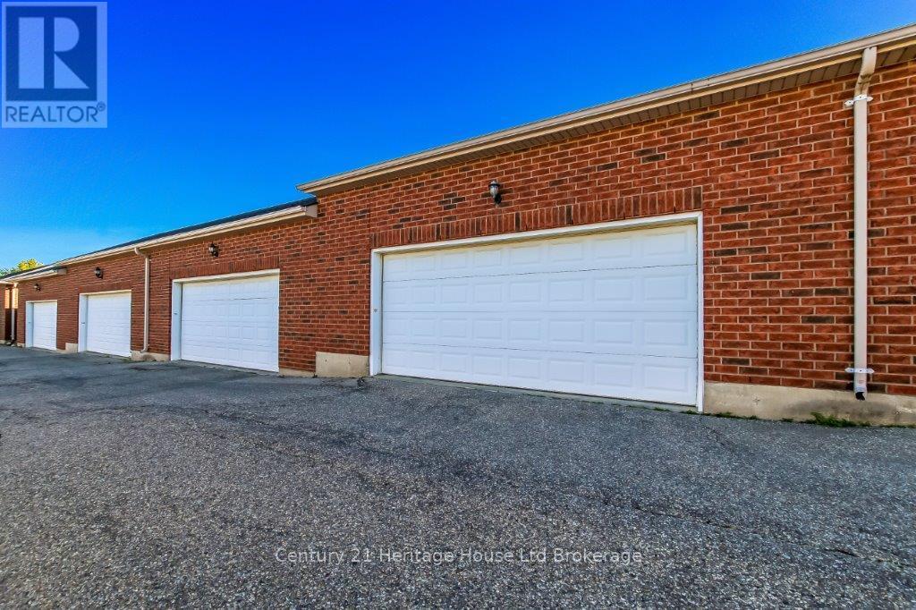 707 Southwood Way, Woodstock, Ontario  N4V 1H5 - Photo 28 - X12434849