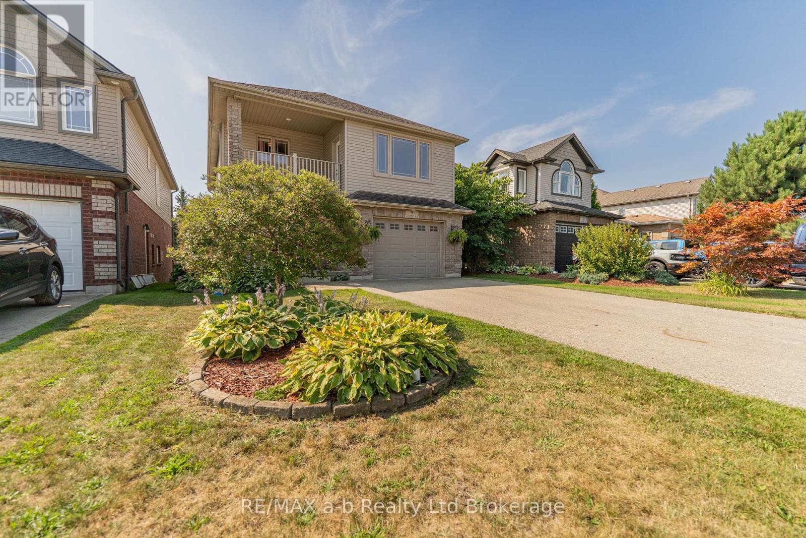 9 Langrell Avenue, Tillsonburg, Ontario  N4G 5X7 - Photo 1 - X12434909