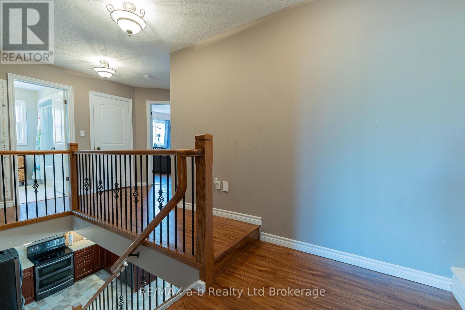 9 Langrell Avenue, Tillsonburg, Ontario  N4G 5X7 - Photo 32 - X12434909