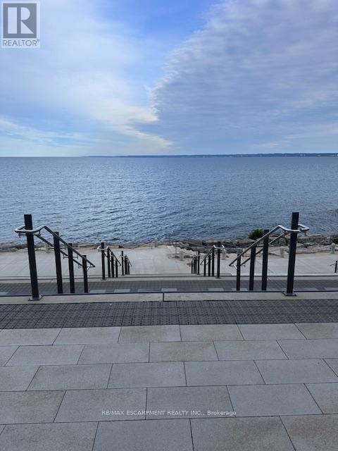 111 - 2060 Lakeshore Road, Burlington, Ontario  L7R 0G2 - Photo 13 - W12245104