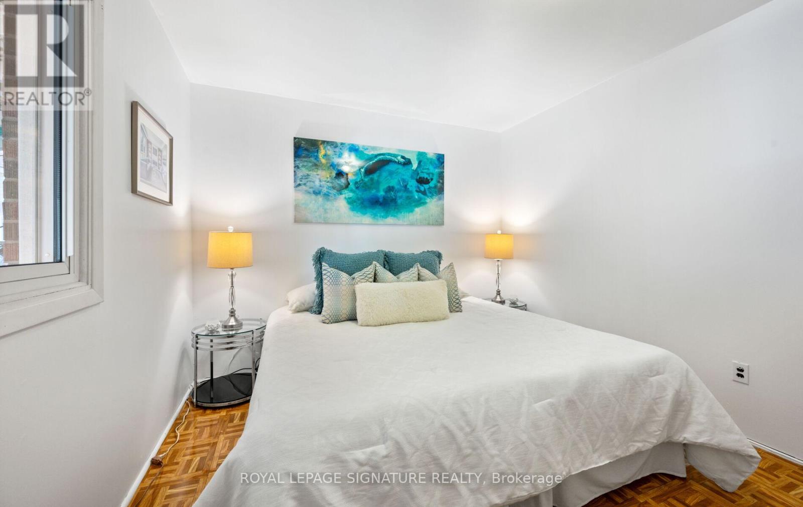 61 Foch Avenue, Toronto, Ontario  M8W 3X5 - Photo 14 - W12412542