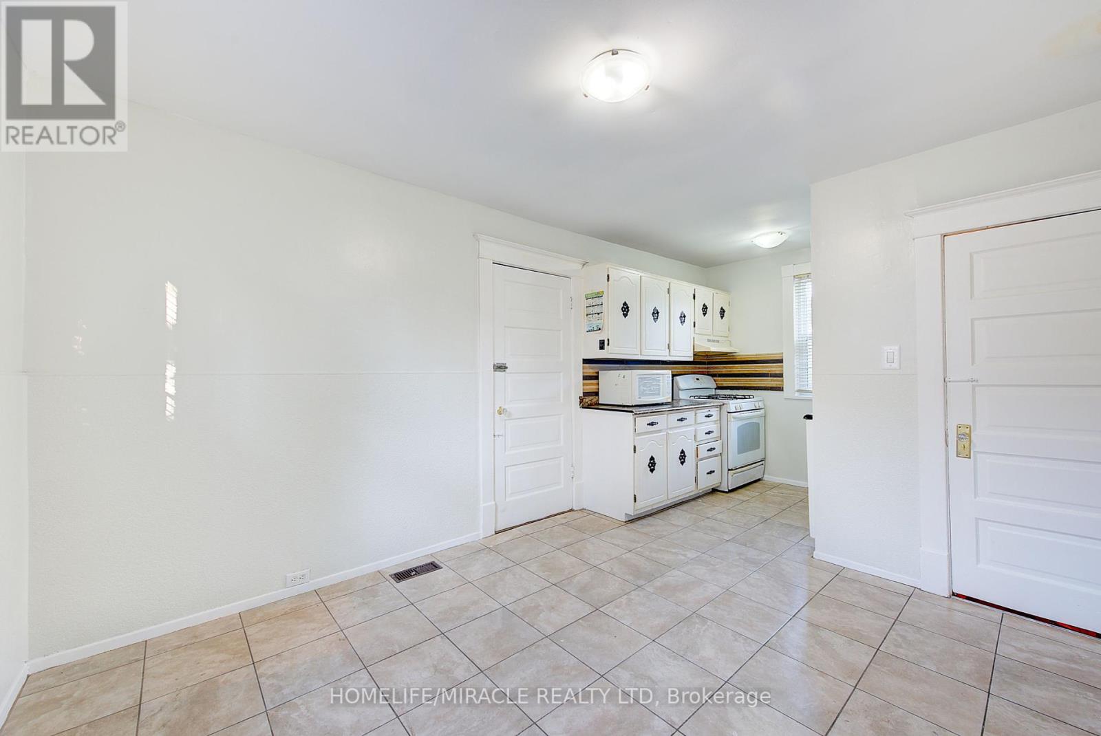 201 Clarence Street, London East, Ontario  N6B 2J8 - Photo 17 - X12434534