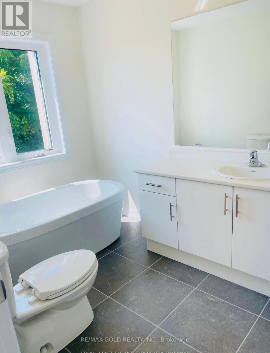 222 Broadacre Drive, Kitchener, Ontario  N2R 0S6 - Photo 6 - X12378333
