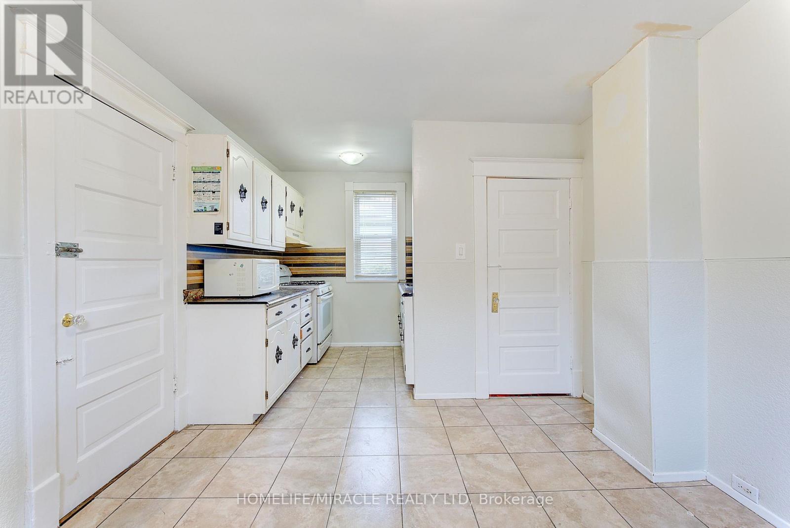 201 Clarence Street, London East, Ontario  N6B 2J8 - Photo 23 - X12434534