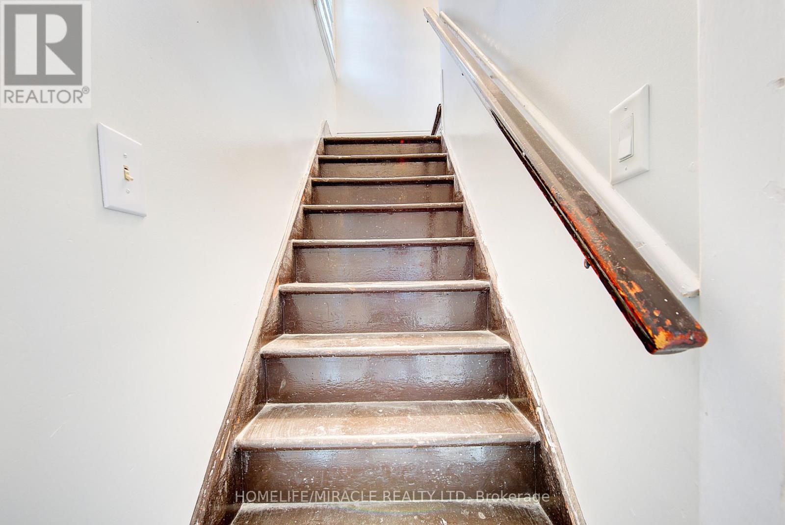 201 Clarence Street, London East, Ontario  N6B 2J8 - Photo 34 - X12434534