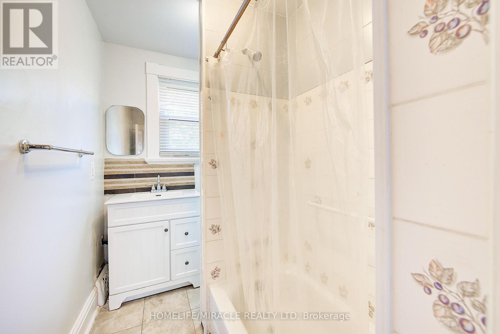 201 Clarence Street, London East, Ontario  N6B 2J8 - Photo 26 - X12434534