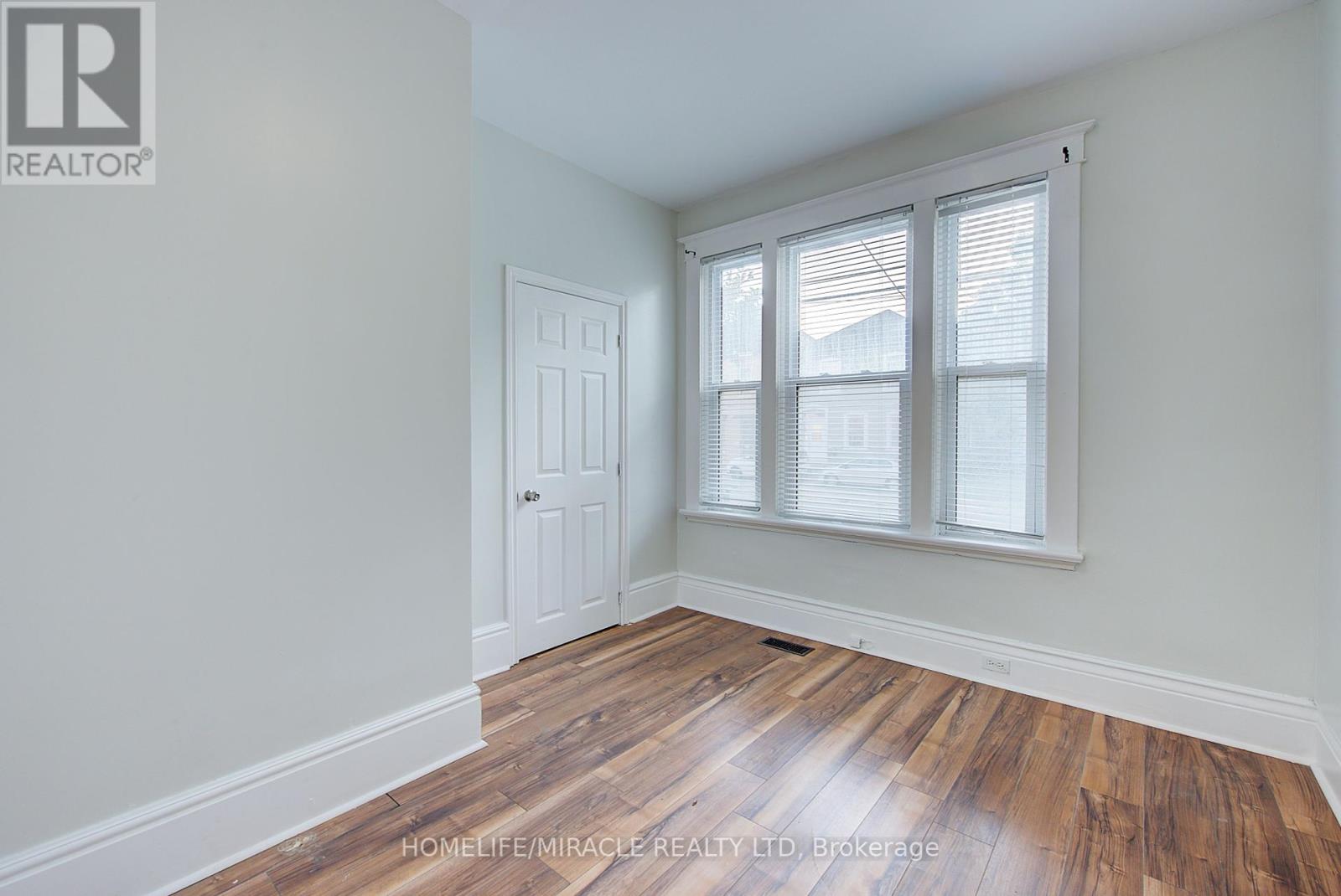 201 Clarence Street, London East, Ontario  N6B 2J8 - Photo 8 - X12434534
