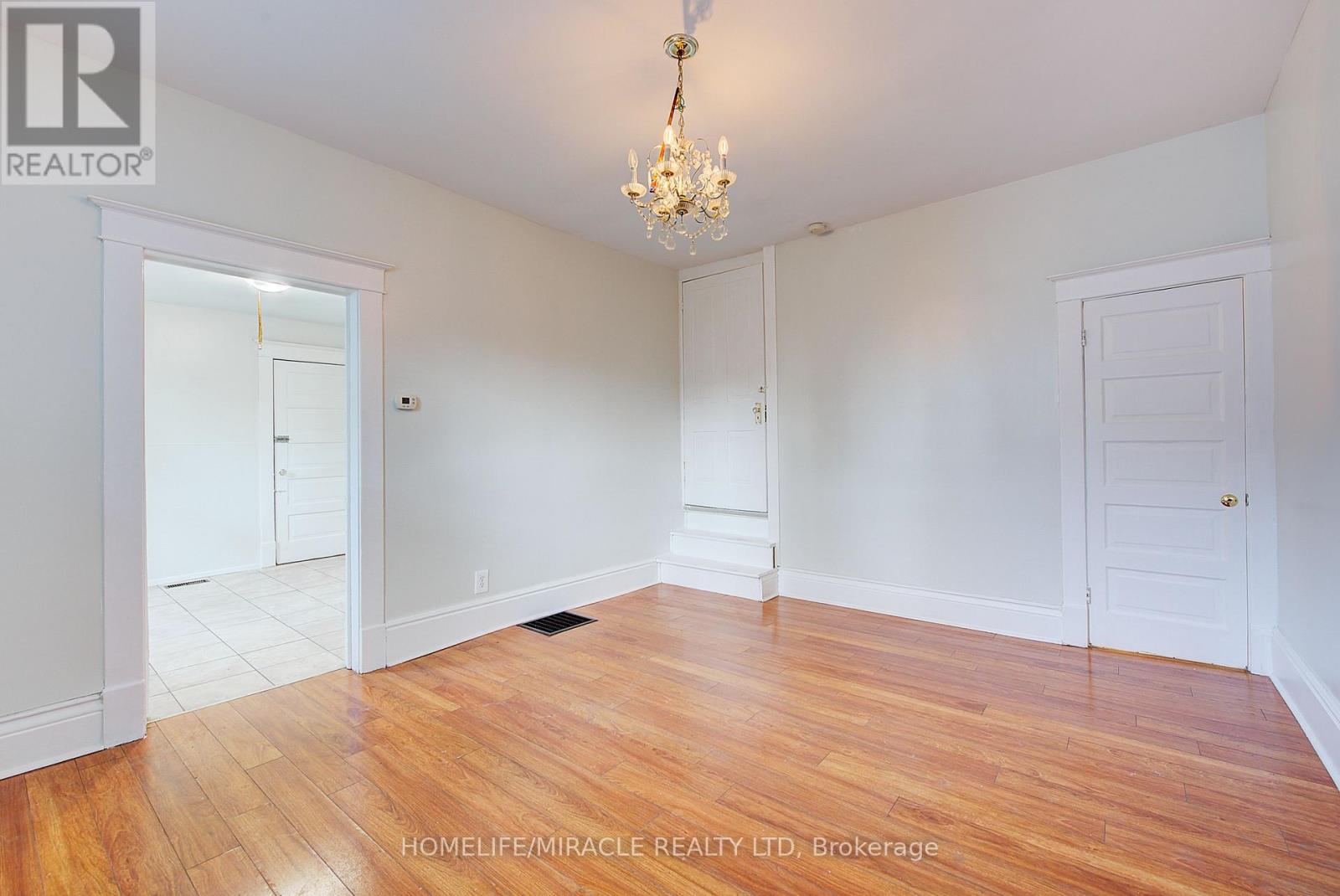 201 Clarence Street, London East, Ontario  N6B 2J8 - Photo 9 - X12434534