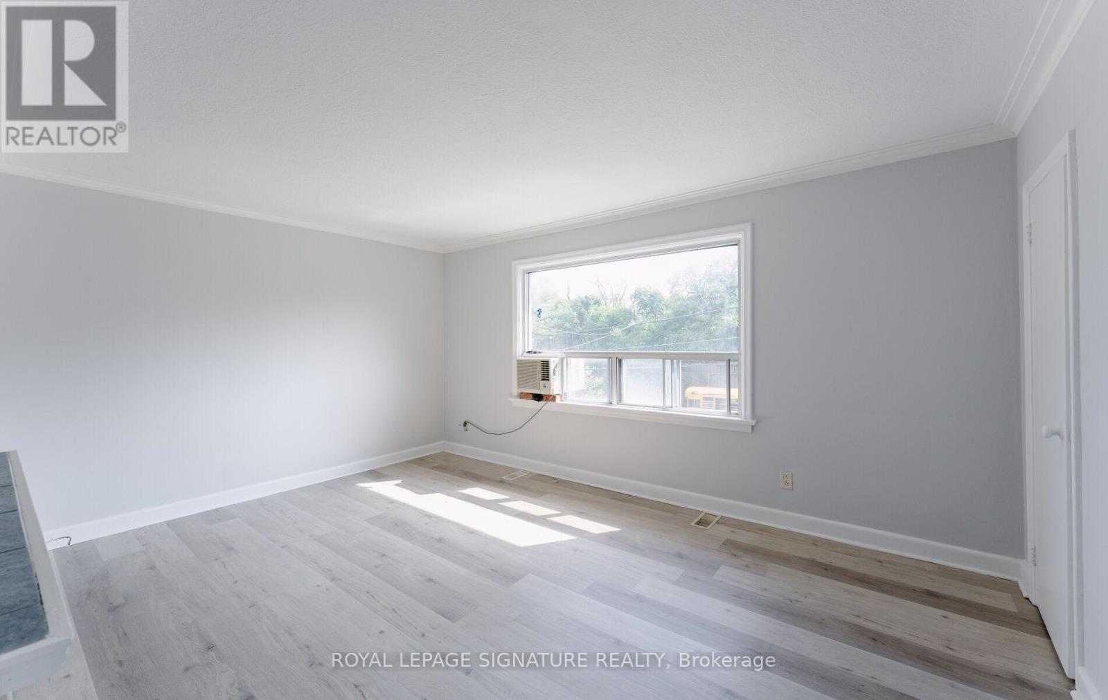 2 - 56 Mendota Road, Toronto (Stonegate-Queensway), Ontario  M8Y 1G2 - Photo 9 - W12423523