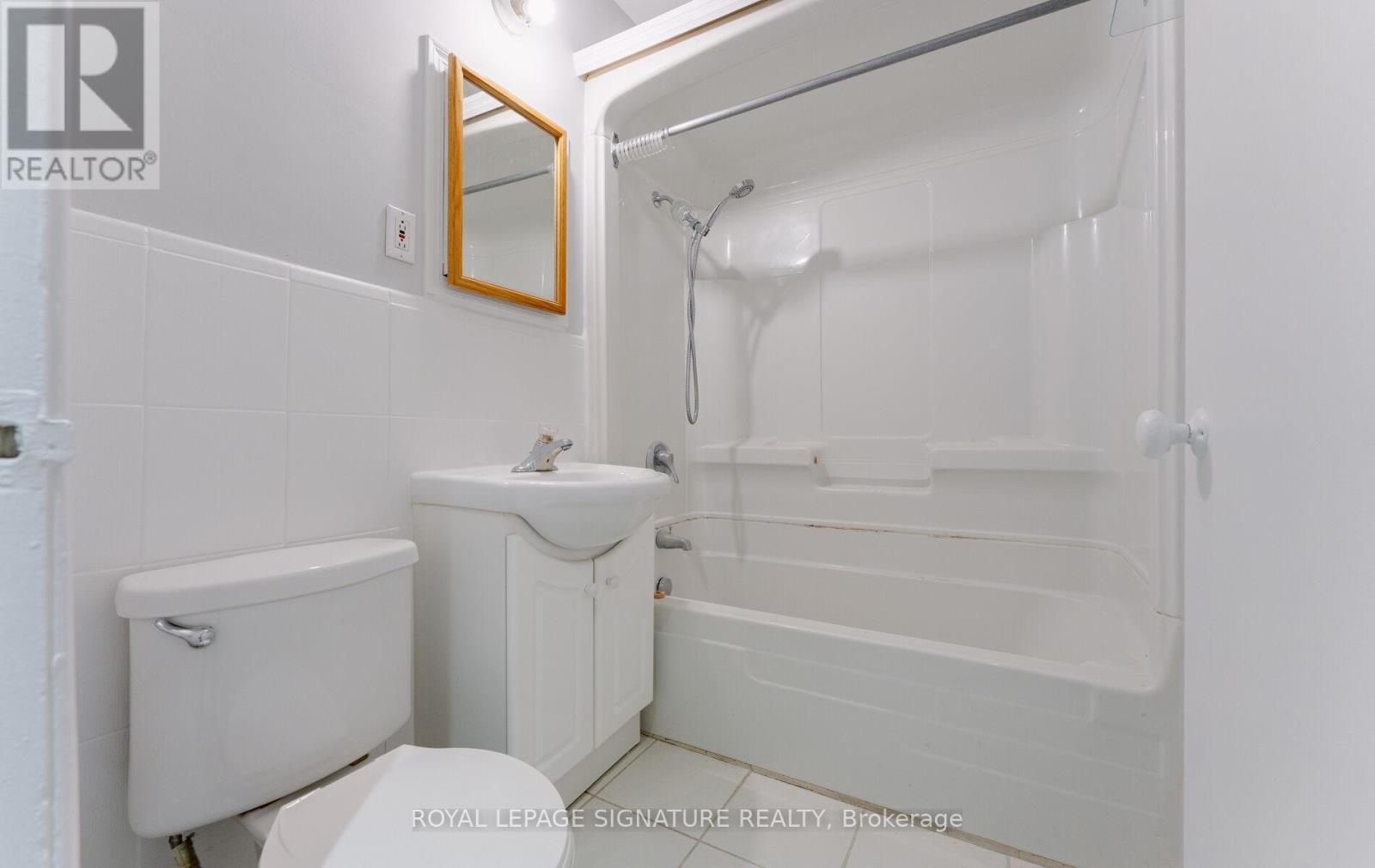 2 - 56 Mendota Road, Toronto (Stonegate-Queensway), Ontario  M8Y 1G2 - Photo 13 - W12423523