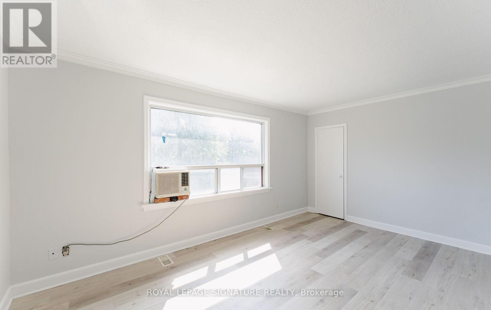 2 - 56 Mendota Road, Toronto (Stonegate-Queensway), Ontario  M8Y 1G2 - Photo 8 - W12423523
