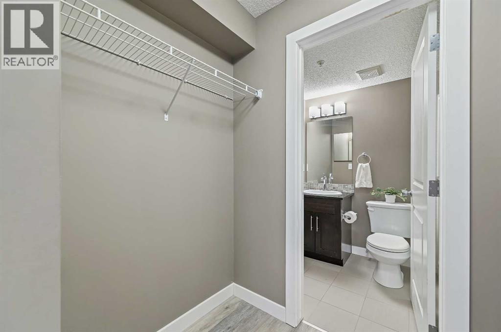 8113, 403 Mackenzie Way Sw, Airdrie, Alberta  T4B 3V7 - Photo 18 - A2242399